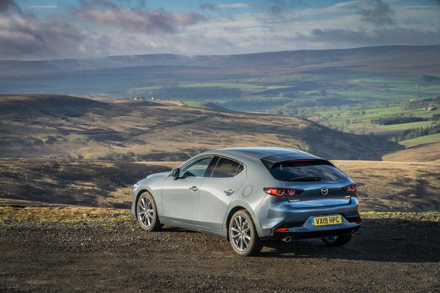  Mazda3 Skyactiv-G GT Sport Hatchback 2019 года  (UK) (фото 9 из 83)